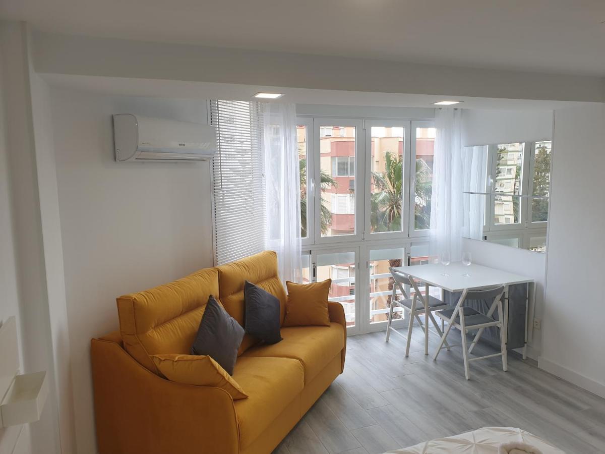 Estudio Amalfi Torre Del Mar Exterior photo